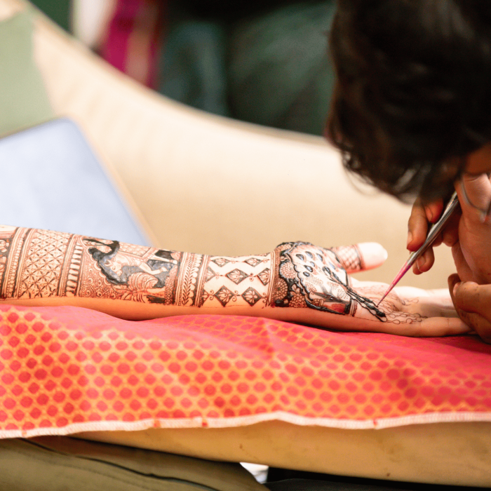 best affordable mehendi Artist in Raipur